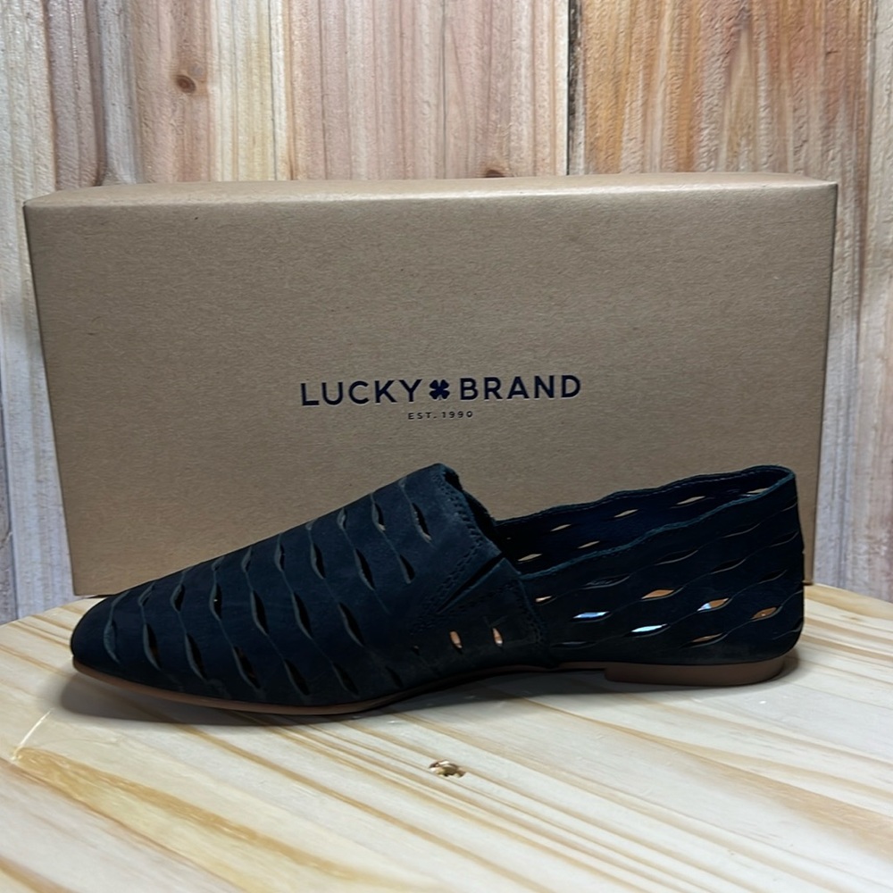 NWT Womens black 7.5 Lucky Brand Flat Shoe